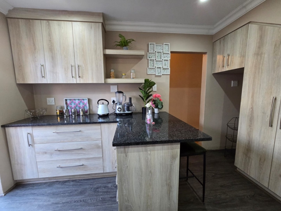 2 Bedroom Property for Sale in Bloemfontein Free State